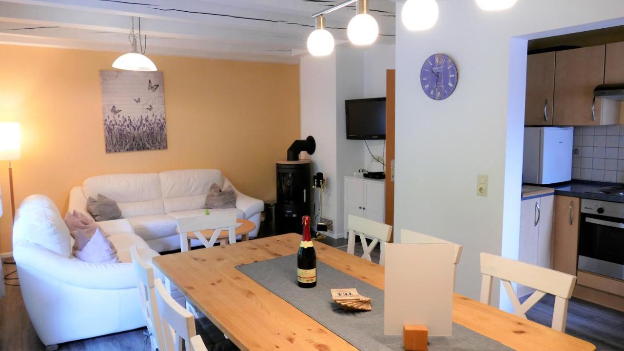 Helles Ferienhaus Im Landhausstil Fuer Bis Zu 10 Personen Frielendorf Exteriér fotografie