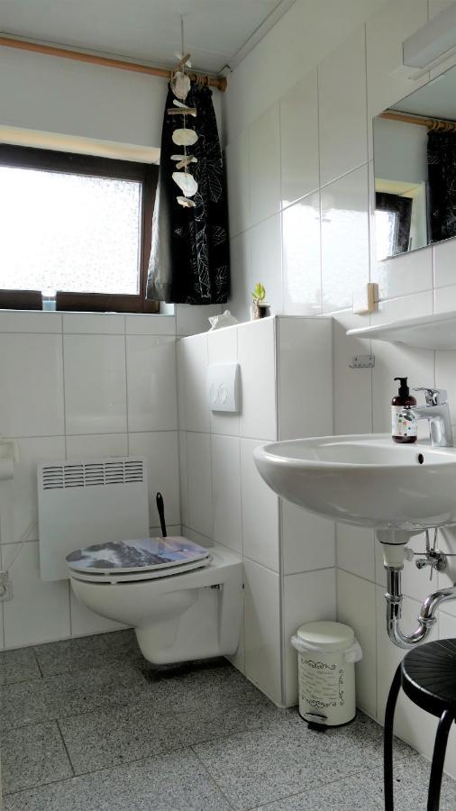 Helles Ferienhaus Im Landhausstil Fuer Bis Zu 10 Personen Frielendorf Exteriér fotografie